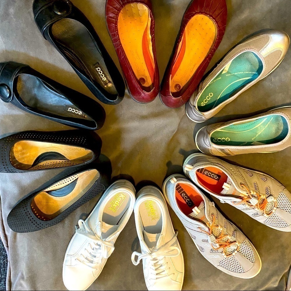 𝅺👞Shoes at a glance. See my closet for listings.
